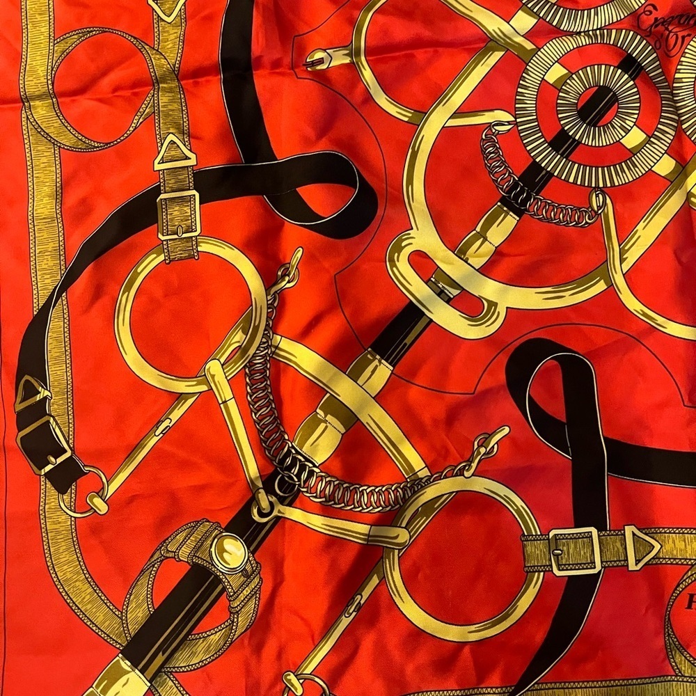 Hermès Esperon D’Or Red and Gold Silk Scarf - Picture 9 of 9